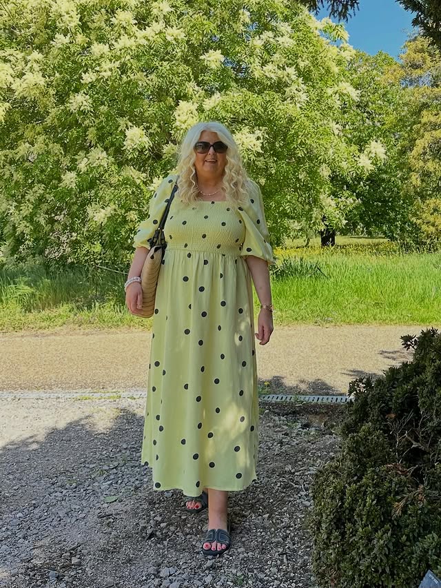 Instagram post by @mimiswardrobeuk for New Look. Caption reads: [...] in yellow with polka dots ☀️💛 Dress....