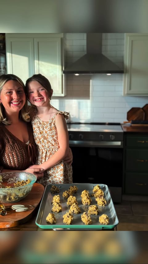 Instagram post by @mamanowwhat for Whirlpool. Caption reads: [...] homemade cookies with the kids! 

My....
