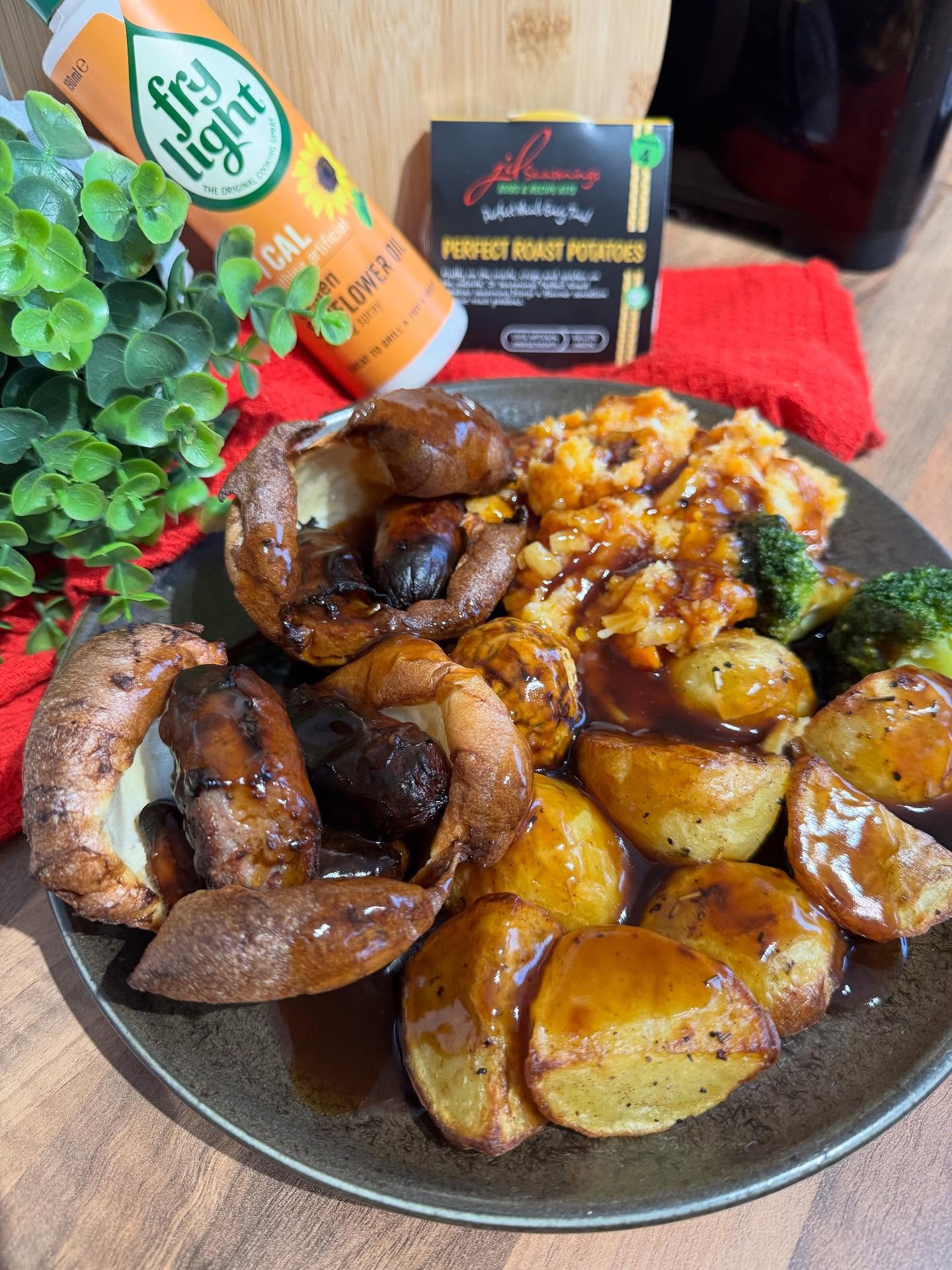 Instagram post by @donnas_sw_diner for Jd Seasonings. Caption reads: TIDGY PUDS ~ TOAD IN THE HOLE ❤️

A hit for the....