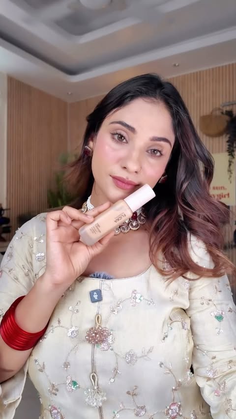 Instagram post by @shystyles2109_ for Flicka Cosmetics. Caption reads: Comment for 🔗 LINK 🔗 @flickacosmetics #shystyles....