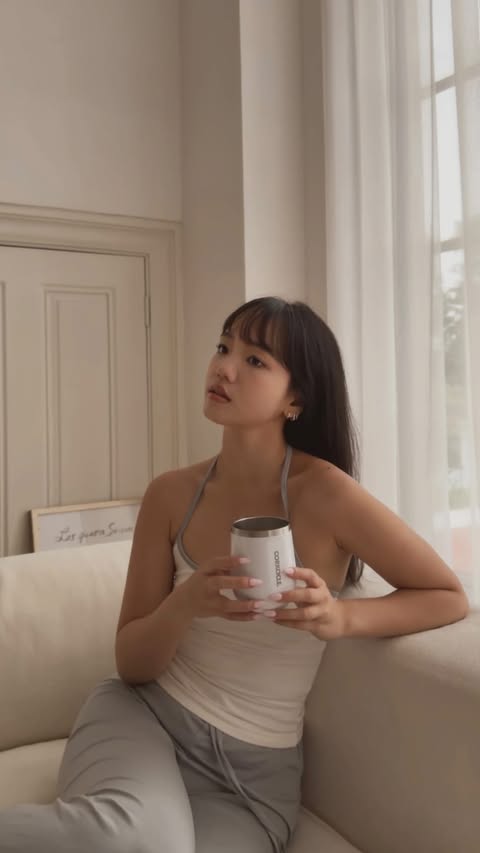 Instagram post by @elxielvina for Dior. Caption reads: [...] and honestly, I’ll take it 👀

My secret?....