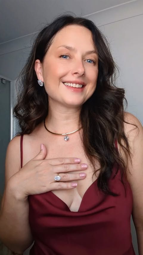 Instagram post by @by.yanamiller for Sayabling Jewelry. Caption reads: [...] unbox my new jewelry pieces from....