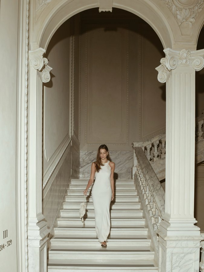 Instagram post by @chiapiscedda for Six Senses. Caption reads: [...] carved into every corner 🏛️ 🕊️ .....