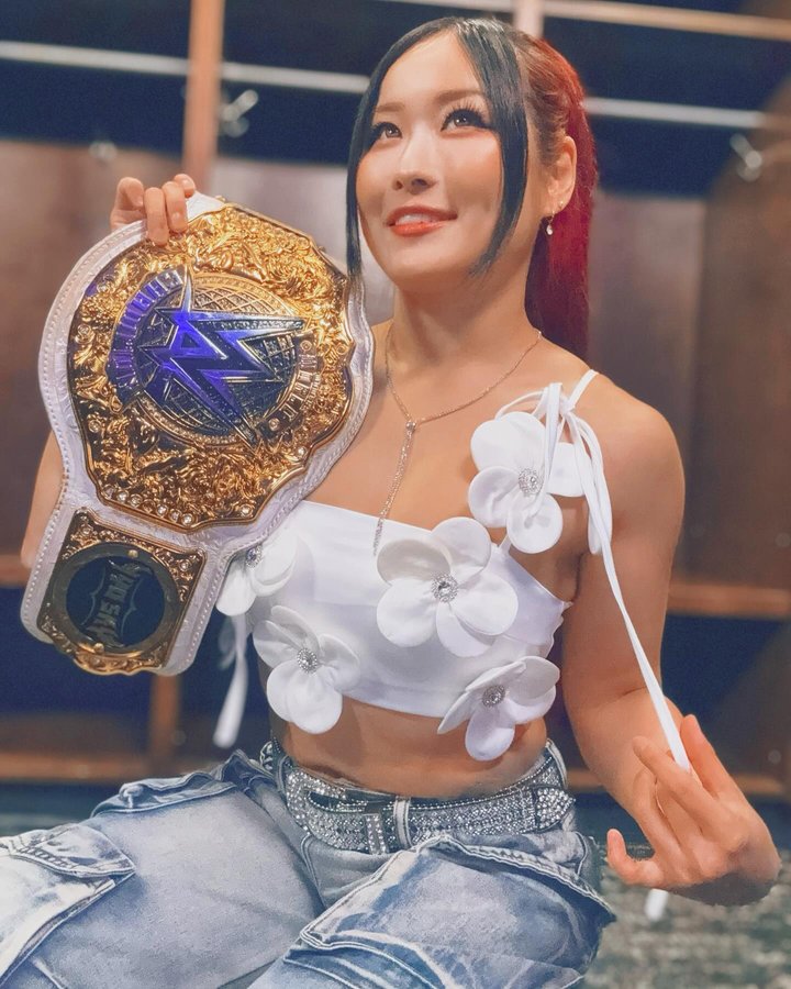 Instagram post by @iyo_sky for Minute Maid. Caption reads: WWE universe Columbus.. You ALL were....