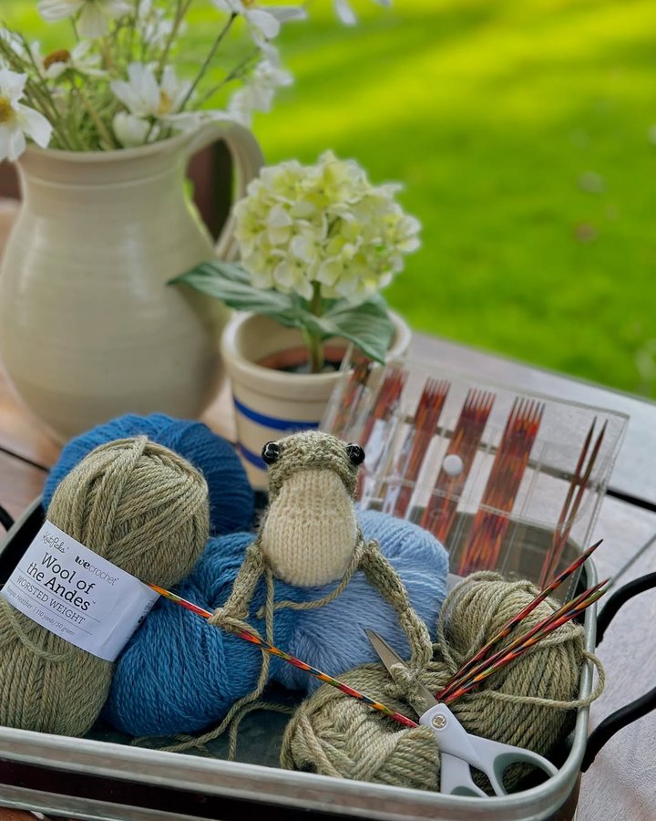 Instagram post by @warmwoolenwishes for Knit Picks. Caption reads: [...] from @knit_picks Check my bio for a....