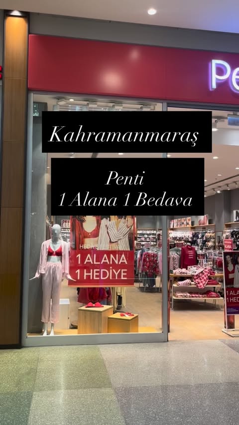 Instagram post by @ttugbabebek for Penti. Caption reads: Kahramanmaraş @penti 1 Alana 1 Bedevaa 

#piazza....