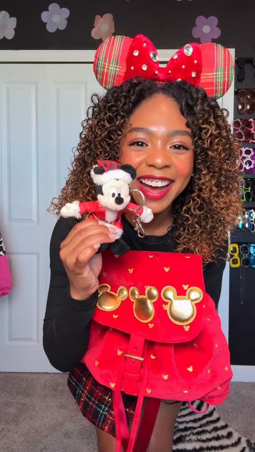 Instagram post by @melizzablack for Walt Disney World. Caption reads: [...] I was so excited to go along with....