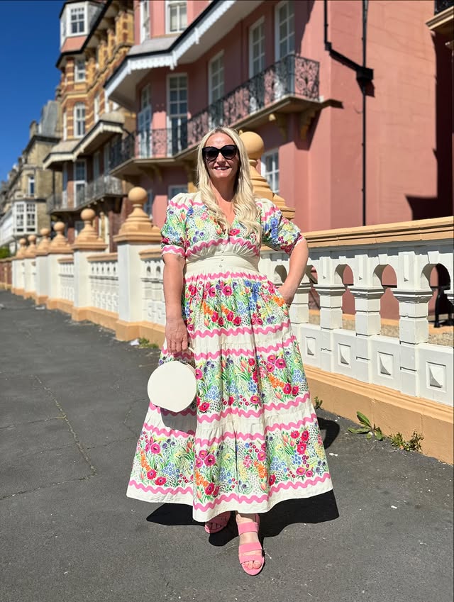 Instagram post by an influencer for Aspinal of London. Caption reads: [...] a size 14. My bag is @aspinaloflondon and....