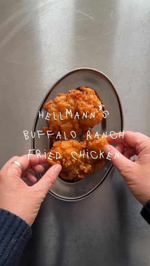 Instagram post by @platesbypb for Hellmann’s Mayonnaise. Caption reads: [...] buttermilk marinade seasoned with....