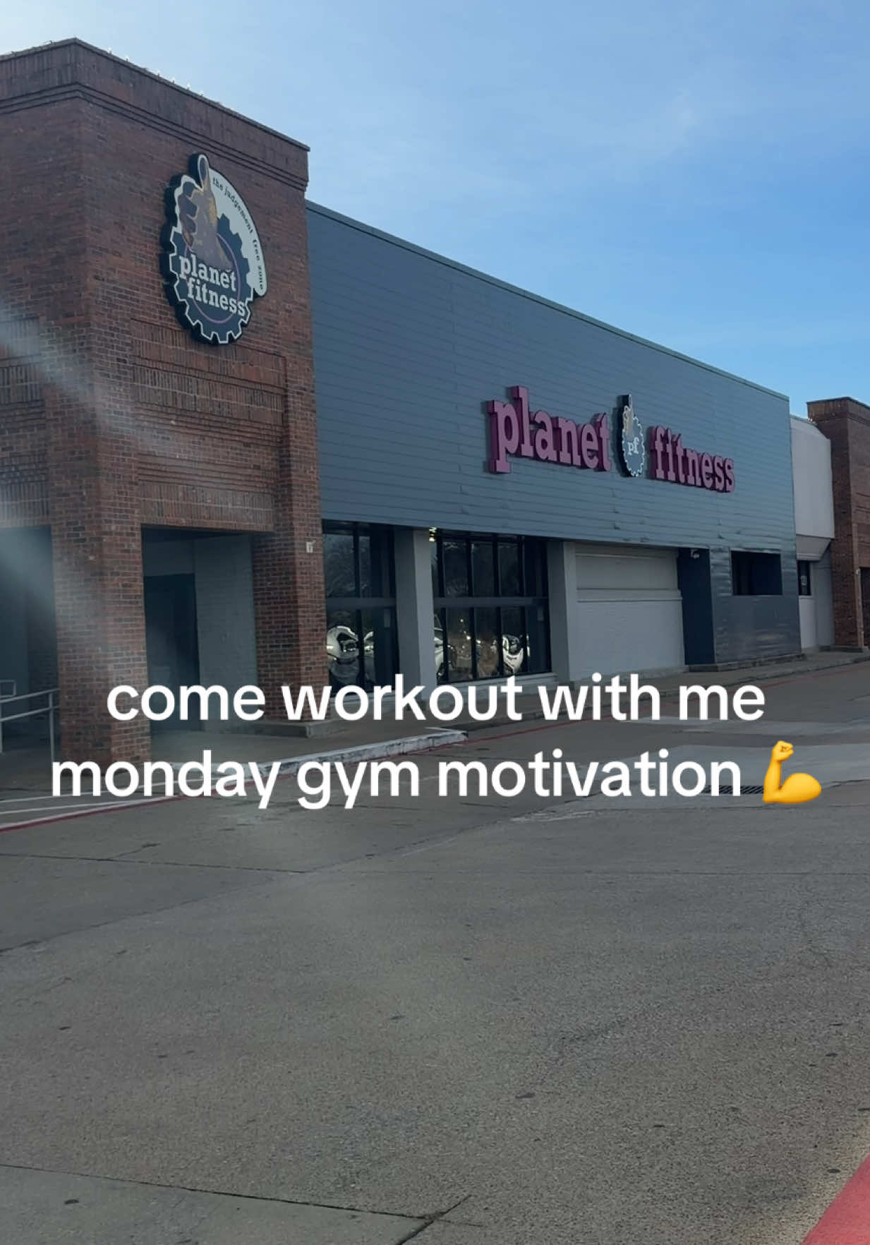 TikTok post by @amber.alyce for Sweet Sweat. Caption reads: [...] to start your week off right. @sweetsweat....