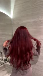 Instagram post by @manontilstra for Syoss. Caption reads: Let’s do a little color & root refresh ❤️🍒✨ I’m....