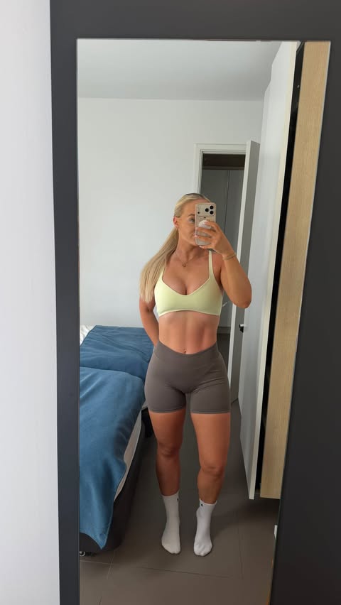 Instagram post by @emilywelsby__ for MP Activewear. Caption reads: [...] it a go 💘 Wearing full outfit from....
