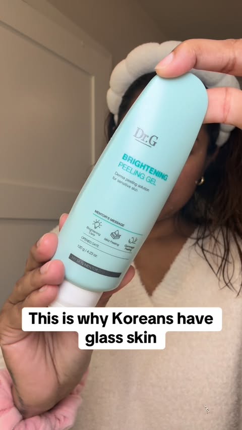 Instagram post by @nycbeautyjia for Dr.G. Caption reads: [...] removes dead skin without irritation.....