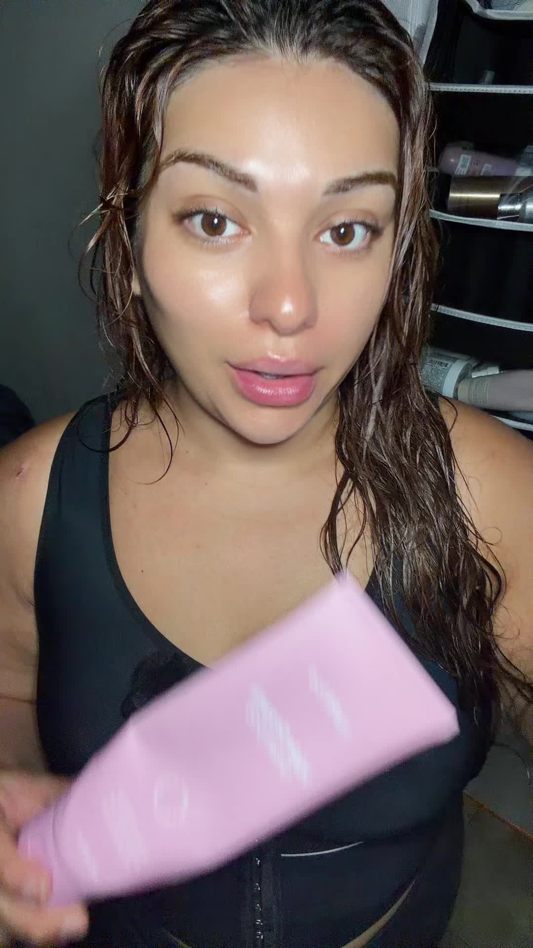 TikTok post by @sabrinas_palace for TryBello Hair. Caption reads: ↖️ click that link and @TryBello Hair #trybello....