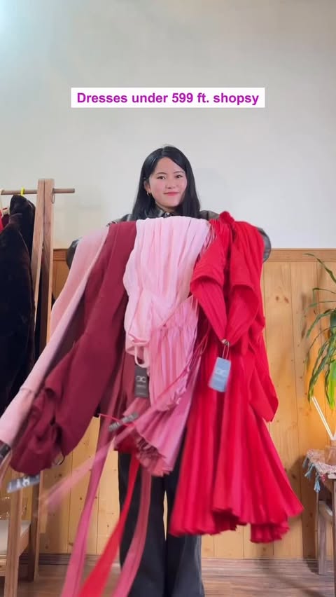 Instagram post by @palmuu_ for Shopsy. Caption reads: comment “link” for details #shopsy #sale....