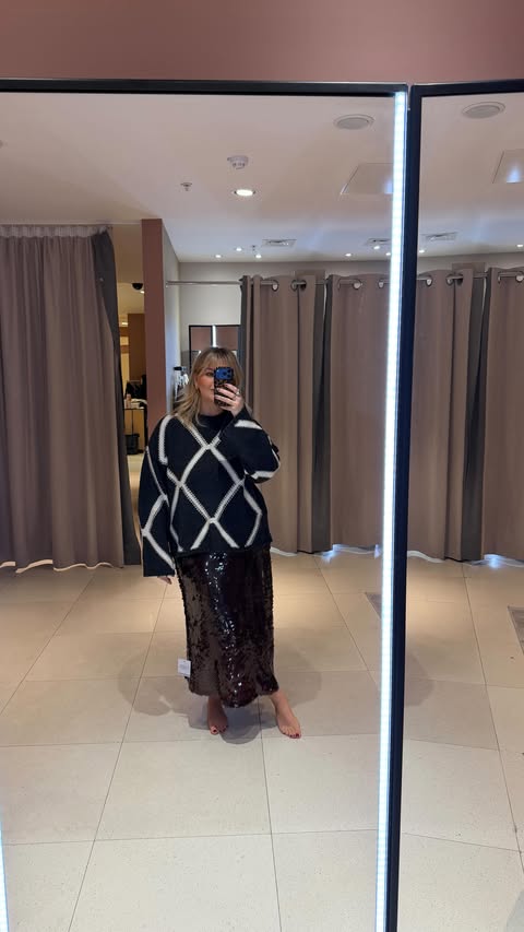 Instagram post by @libsfaulk for Topshop. Caption reads: Part 2 or my visit to see @topshop irl! Tysm....