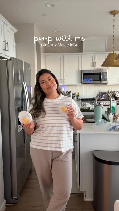 Instagram post by @samantha.janessa for Medela. Caption reads: [...] during naptime! So thankful for my....