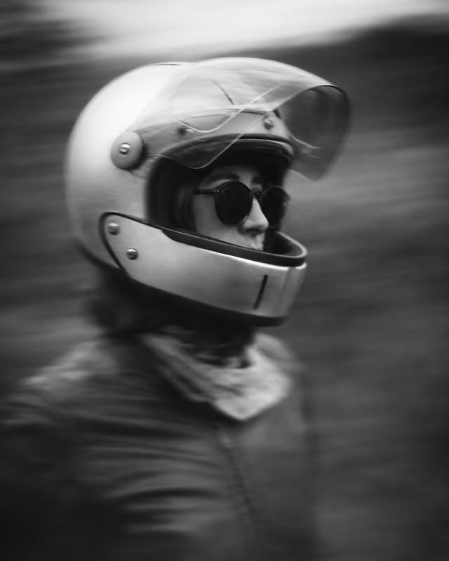 Instagram post by @elene_lac for IZIPIZI. Caption reads: Can-Am Pulse. Enjoy ⚡️ #motarde #motorcycle....