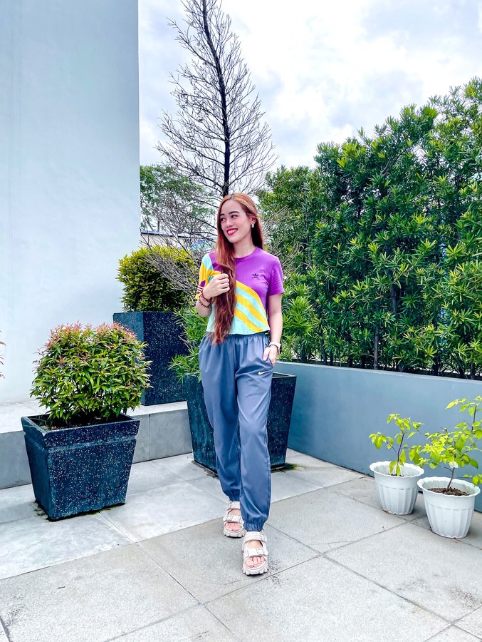 Instagram post by @mrsangelsky for NATURTINT. Caption reads: [...] ——— 👩‍🦳 Healthy color-treated hair....