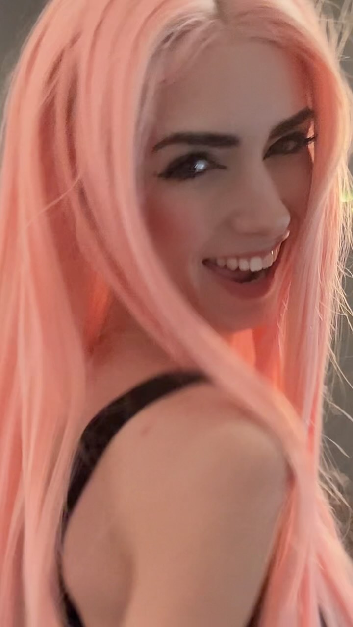 Instagram post by @clarawyy for Nevstudio. Caption reads: outfit from @nevstudiostreetwear #nevstudio.