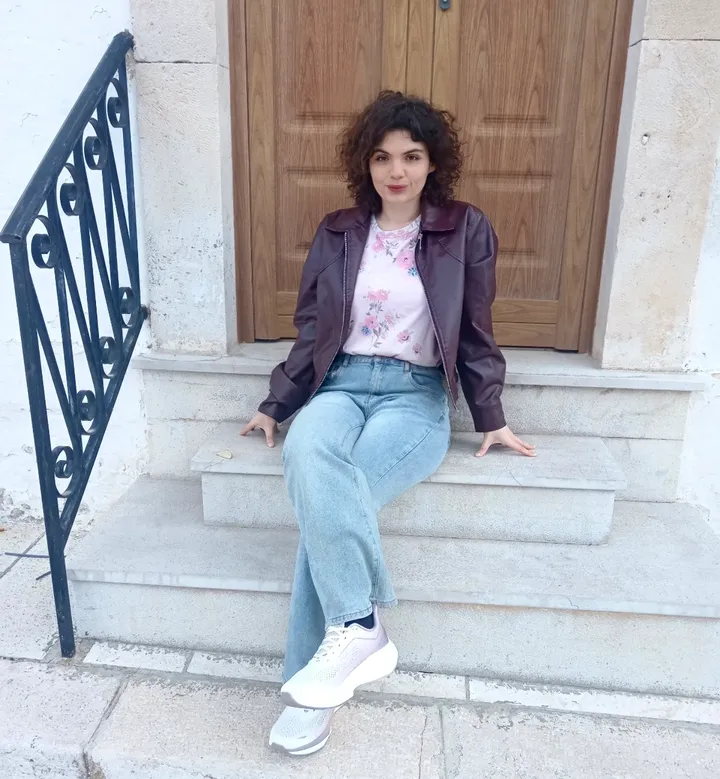 Instagram post by @rosangela__colucci for Onemix. Caption reads: Shoes @onemix.official....