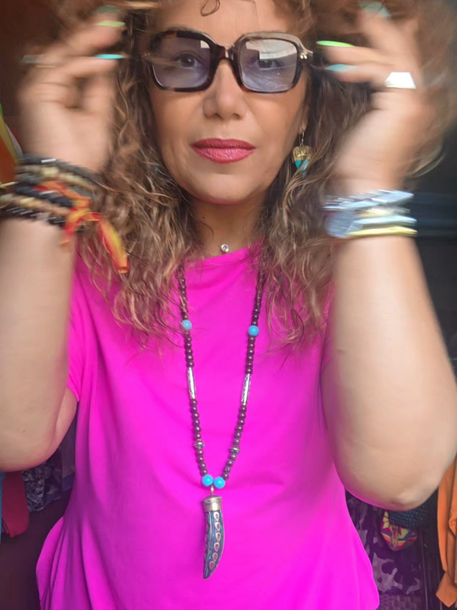 TikTok post by @cucarachitalove for LONKOOM.ES. Caption reads: [...] #style #grwm #perfumestiktok @lonkoom.es.
