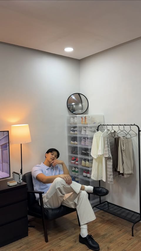 Instagram post by @reyessmiko for Penshoppe. Caption reads: [...] simplified. Really liking the vibe of....