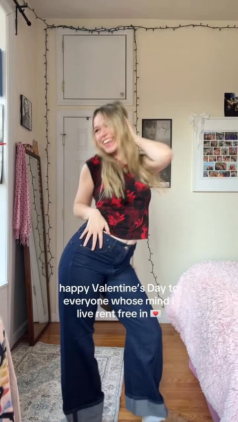 Instagram post by @stephanie.niemiec for LOFT. Caption reads: [...] DAY LOVE YOU ALL MWAH 💋 ft my new @loft....