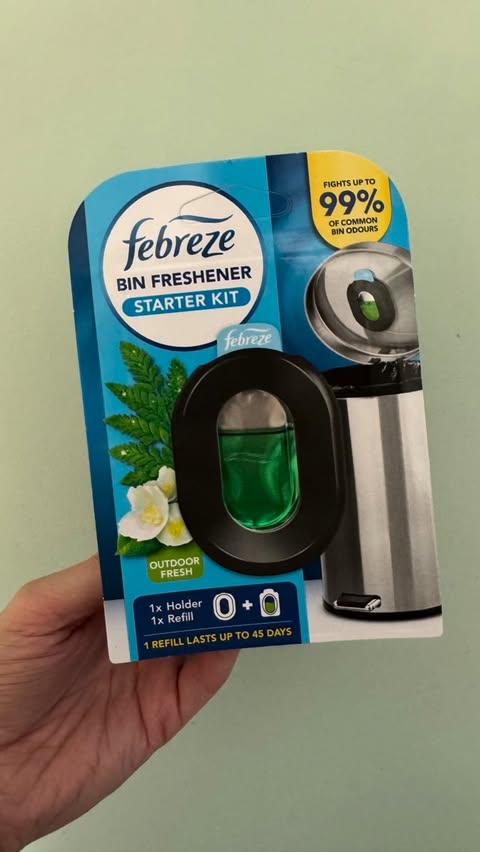 Instagram post by @carlyr852 for SuperSavvyMe. Caption reads: [...] this bin freshener to try thanks to....