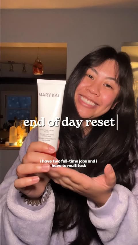 Instagram post by @bitesbybianca for Mary Kay. Caption reads: [...] my skin is lookin GOOD, all thanks to....