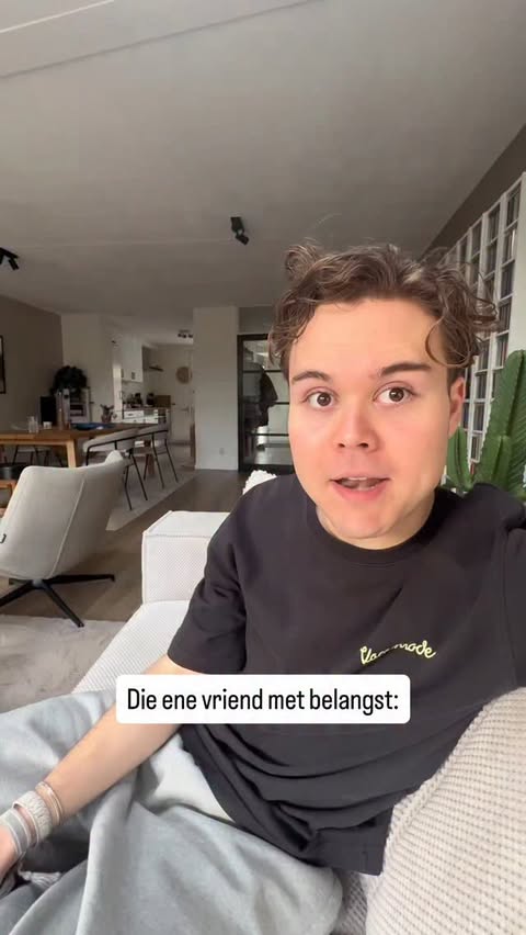 Instagram post by @s4mkroon for Domino's Pizza Nederland. Caption reads: #ad Maar waarom is iedereen ineens bang om te....