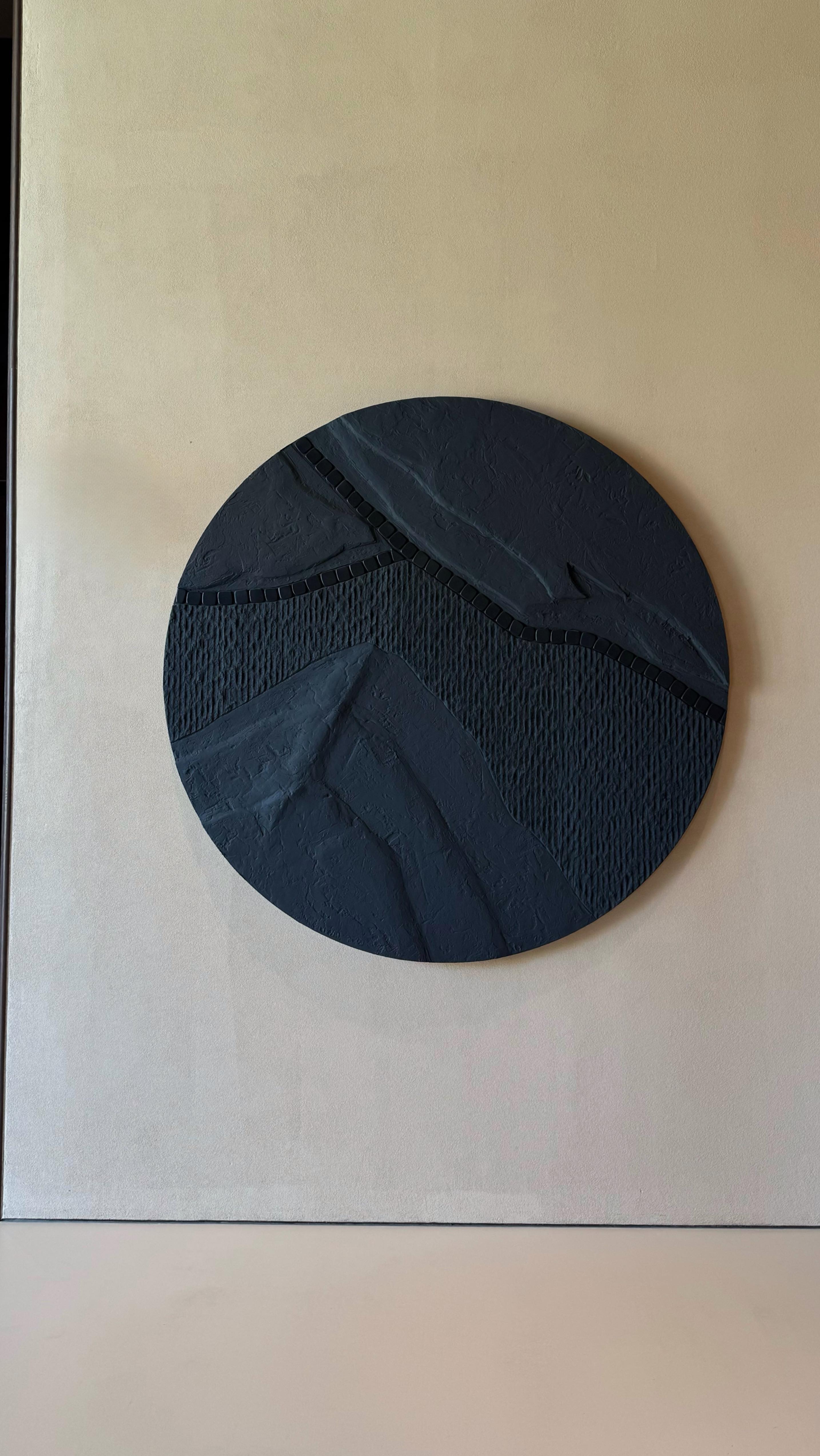 Instagram post by @manellejne for Visit Saudi. Caption reads: on peut ouuu ? 🤣 @saudi_airlines 
@ykoneagency....