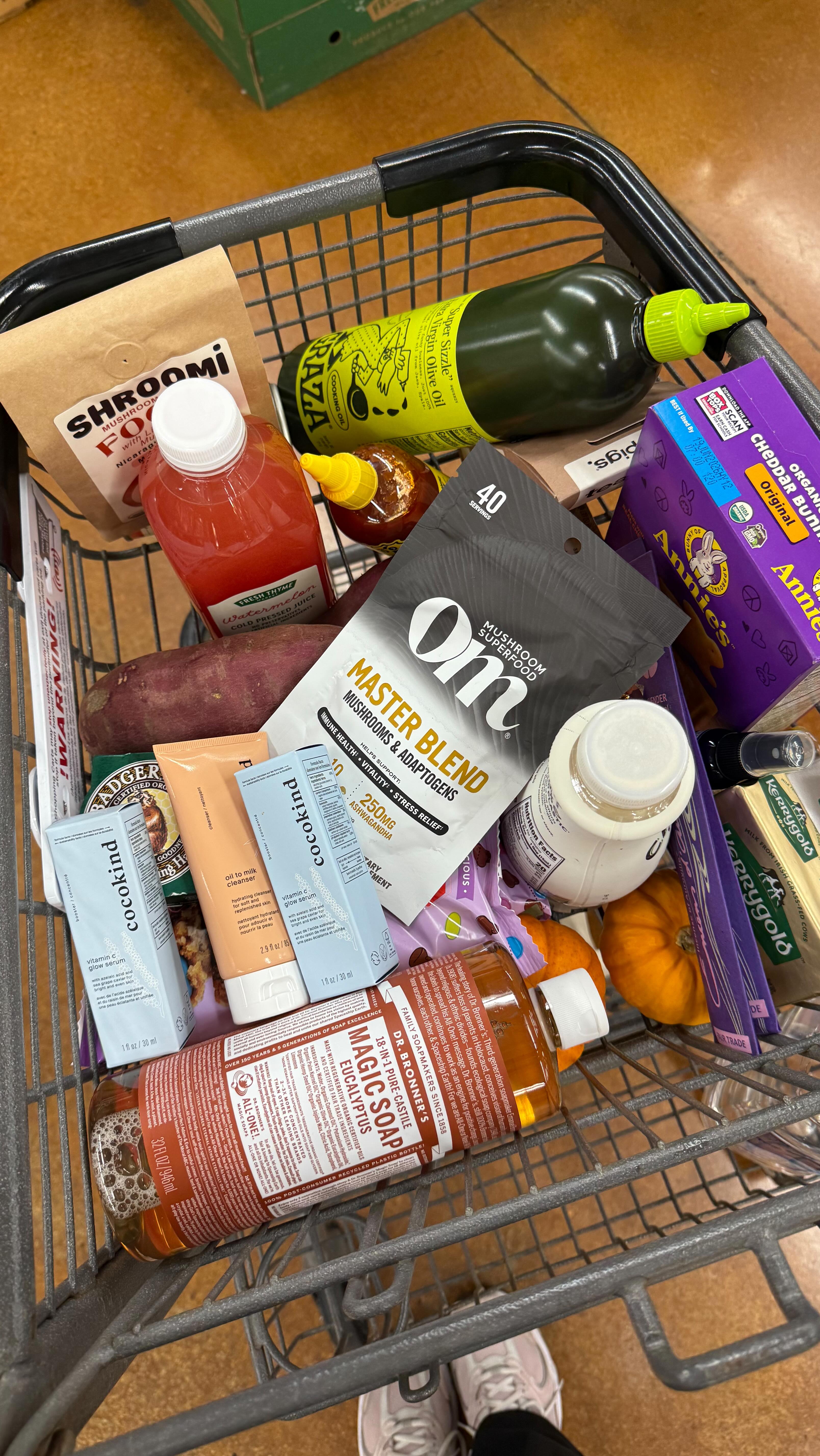 Instagram post by @brialem for Fresh Thyme. Caption reads: Can not recommend a lil shopping spree at....