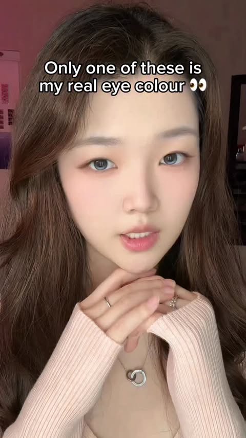 Instagram post by @ninithexu for moodylenses. Caption reads: [...] NINI10 for 10% off your entire cart....