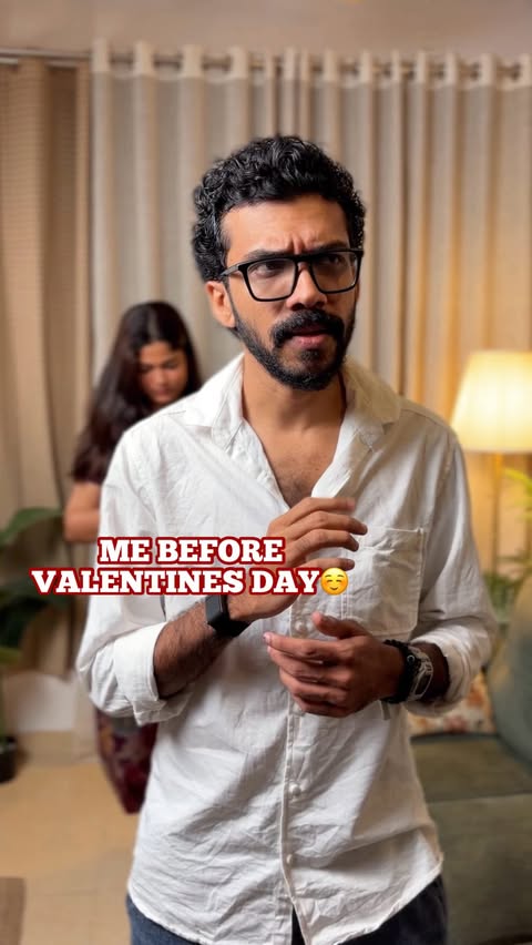 Instagram post by @arjyou_ for Paytm. Caption reads: [...] 💍✨ Saving in 24Kt real gold with @paytm....