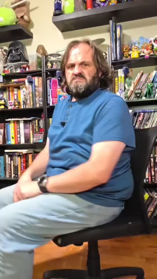 Instagram post by @jasonroygaston for EwinRacing. Caption reads: #ewin #ewinracing #gamingchair #gaming @ewinracing....