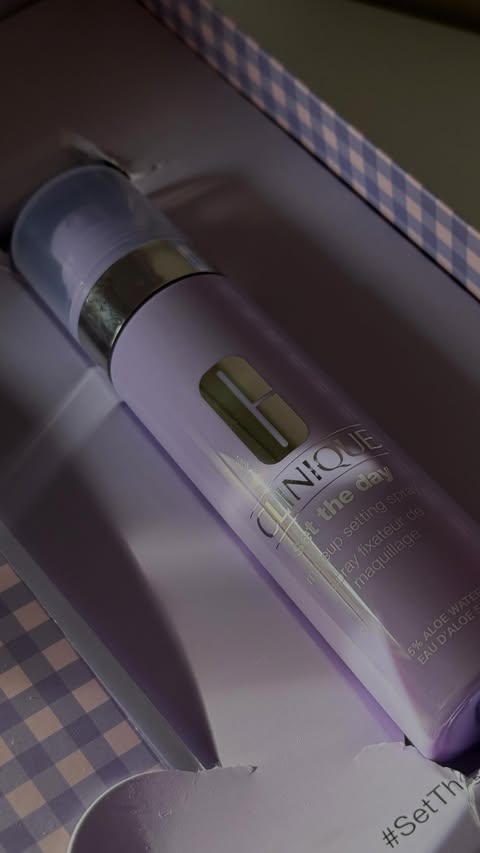 Instagram post by @mariiiamm09 for Druni. Caption reads: Publi (regalo) @inhousesc @clinique_es....