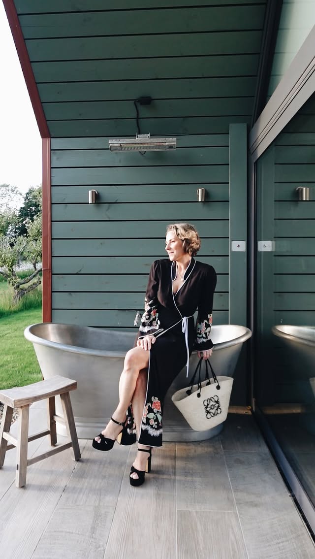Instagram post by @rutlandgirlfashionstyle for Edge of Ember. Caption reads: [...] Earrings @dowerandhall & necklace....