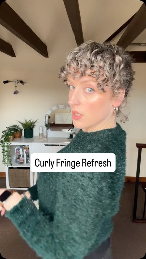 Instagram post by @marisascurls for BounceCurl. Caption reads: [...] and my hair is a state. I used the....