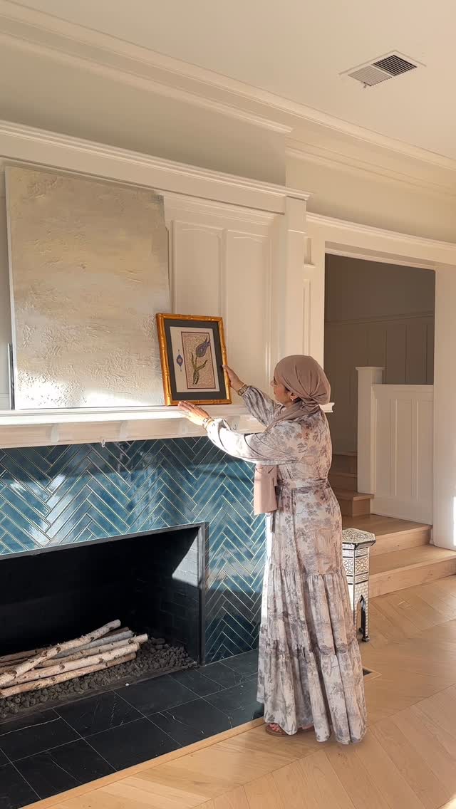 Instagram post by @reems_design for Frame It Easy. Caption reads: I fell in love with the Turkish national flower;....