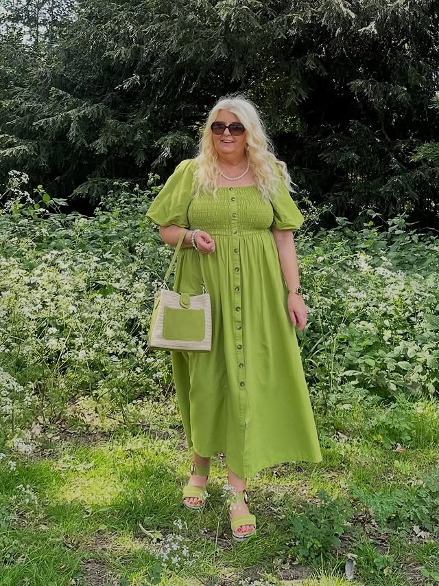 Instagram post by @mimiswardrobeuk for New Look. Caption reads: [...] Lime 🍋‍🟩 joy in this fab dress @newlook ad....
