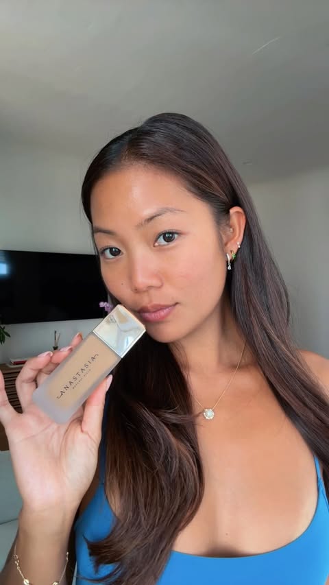 Instagram post by @farina.aguinaldo for Anastasia Beverly Hills. Caption reads: [...] less 🤍✨ I’ve been loving the....