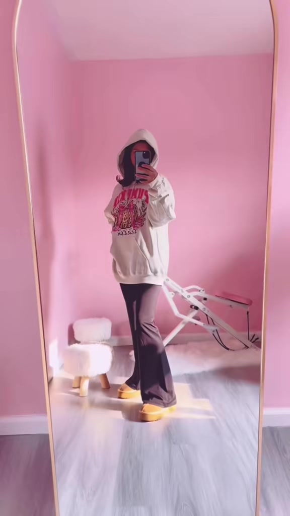 TikTok post by @candace_rebecca for Dream Pairs. Caption reads: So comfy @Dream Pairs #shoes #fall....