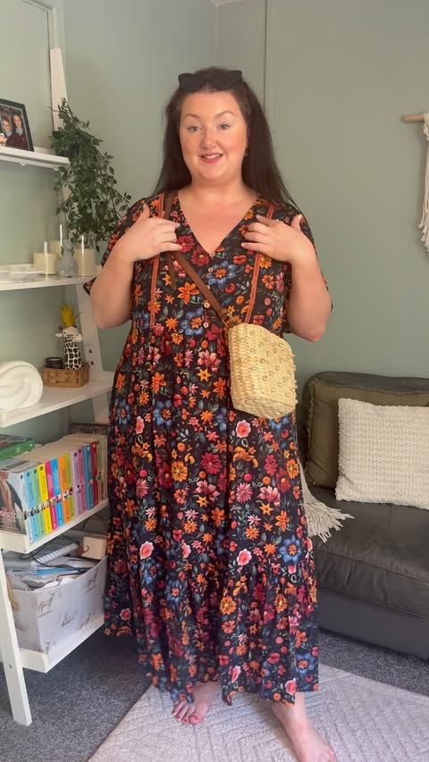 Instagram post by @curvy_styles_with_chloe for BloomChic. Caption reads: Part 3 of my haul Ad @bloomchic Love love love the....