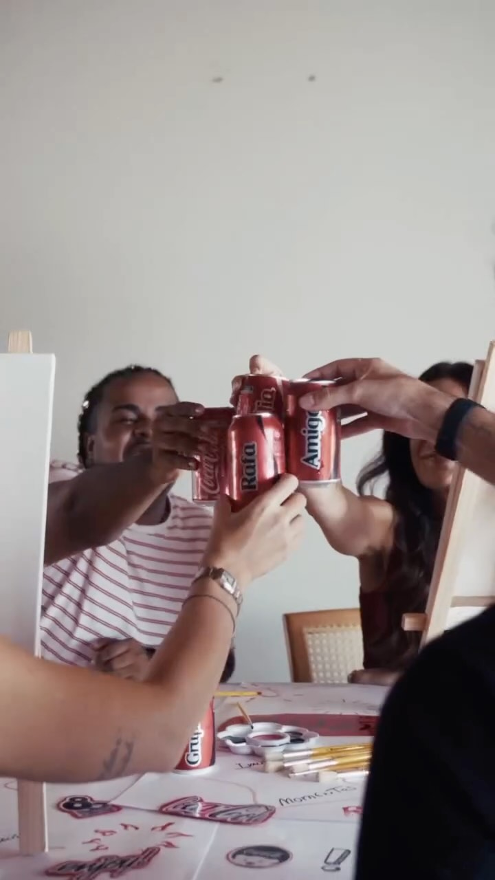 Instagram post by @rafakalimann for Coca-Cola Brasil. Caption reads: Se tem uma coisa que eu sempre amei fazer na minha....