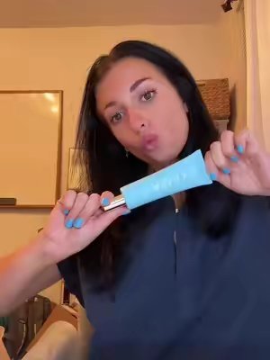 TikTok post by @emersondfenn for Amaxy Beauty. Caption reads: [...] is amazing 🤯🤯🤯 link in bio to shop....