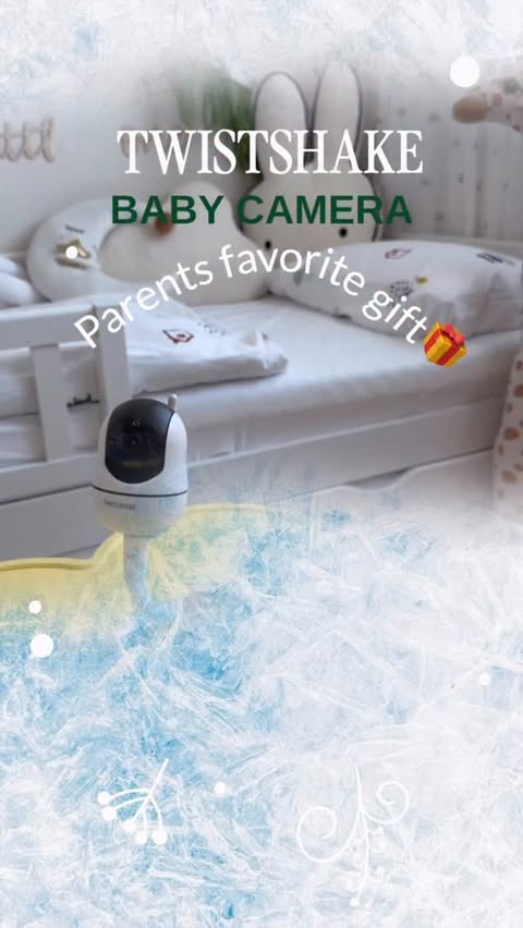 Instagram post by @megi.and.littles for Twistshake. Caption reads: Holiday Sale at @twistshakebaby 🎅
Up to 60% off....