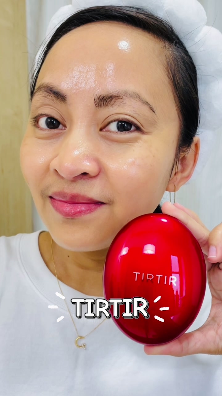 TikTok post by @ireneemejaresbesi for TIRTIR. Caption reads: 話題のTIRTIR赤クッション使ってみた❤️ まずびっくりしたのはカバー力！ [...].