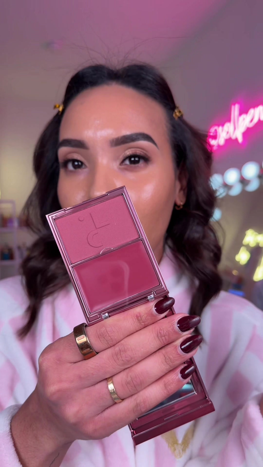 TikTok post by @sollpenamakeup for Patrick Ta. Caption reads: Que opinan? 🥹🥹🥹 @Patrick Ta Beauty #makeuphacks....