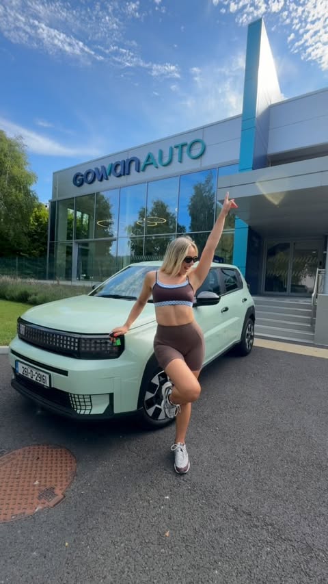 Instagram post by @zarapaolozzi for FIAT. Caption reads: [...] the weekend test driving my dream car....